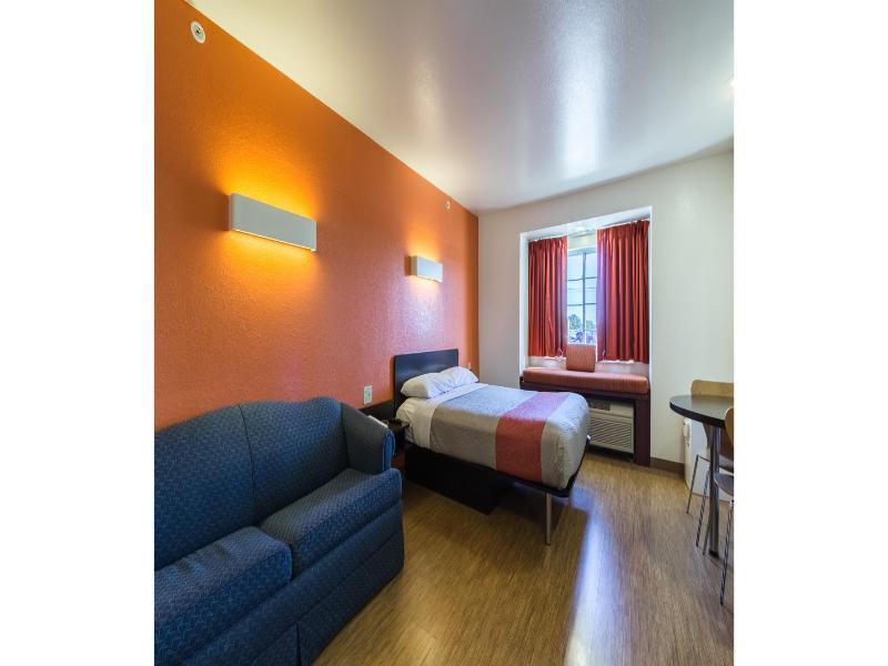 Motel 6 Huron, Oh - Sandusky image
