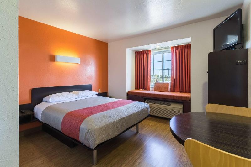 Motel 6 Huron, Oh - Sandusky image