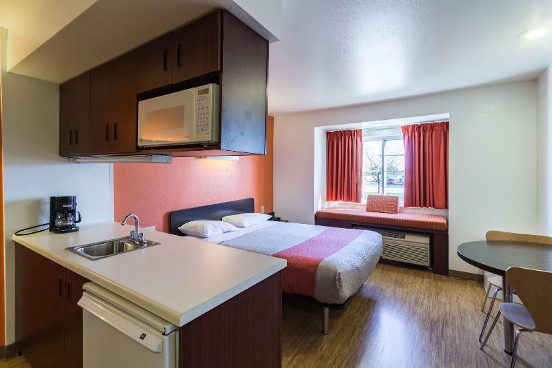Motel 6 Huron, Oh - Sandusky image