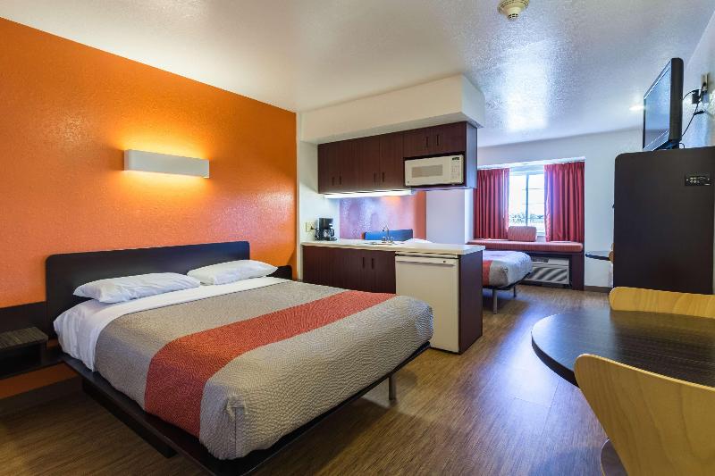 Motel 6 Huron, Oh - Sandusky image