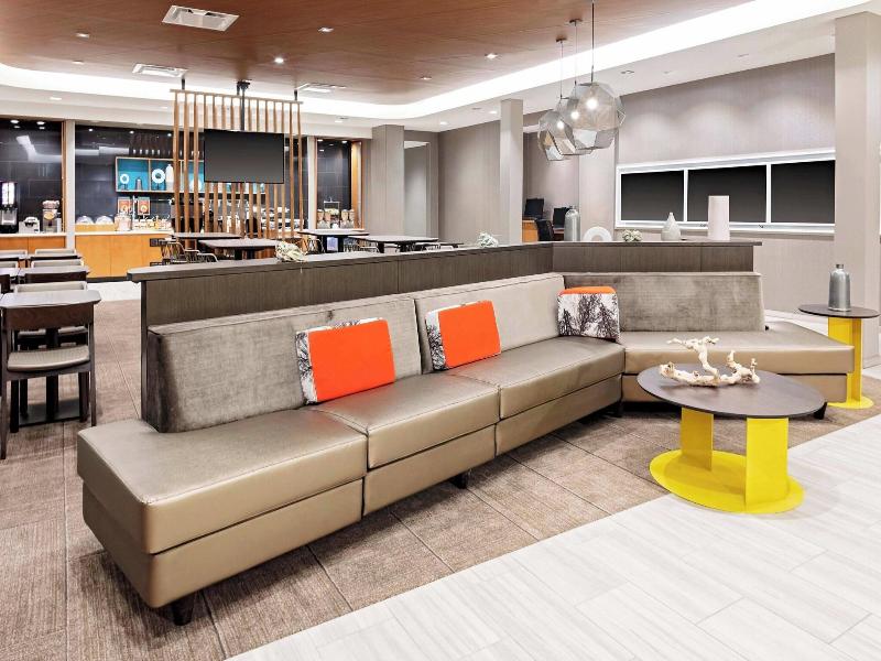 Springhill Suites By Marriott Kansas City Country