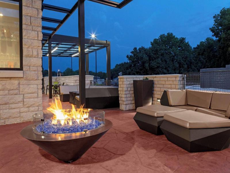 Springhill Suites By Marriott Kansas City Country
