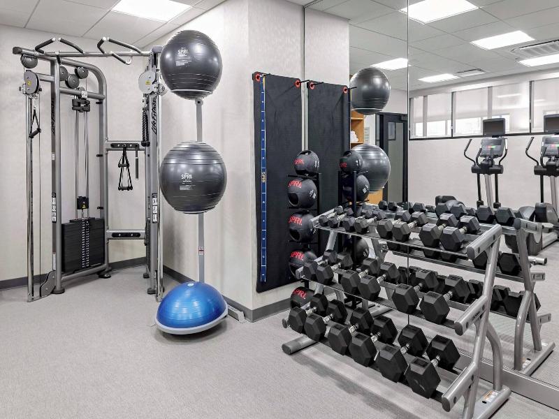 Springhill Suites By Marriott Kansas City Country