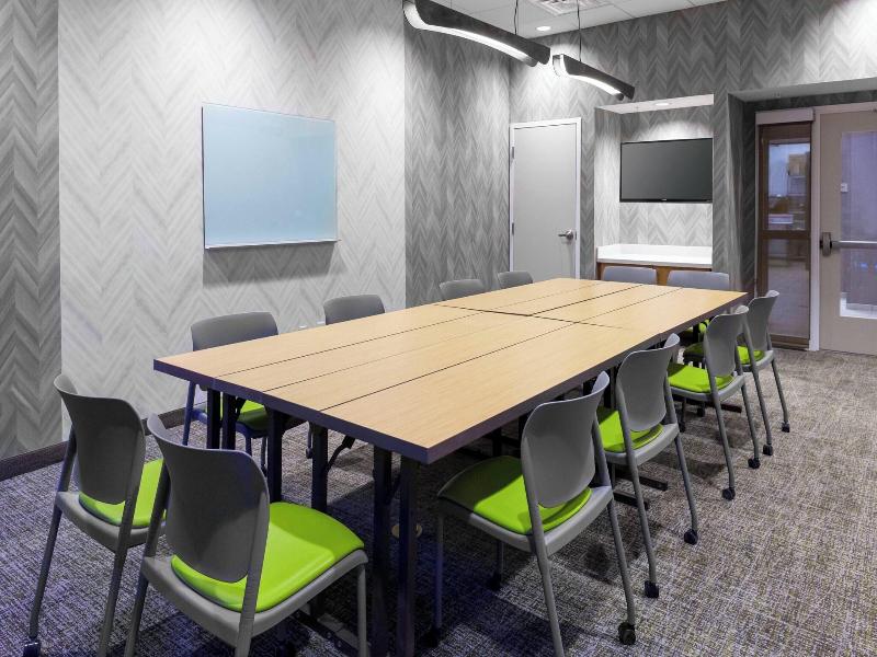 Springhill Suites By Marriott Kansas City Country