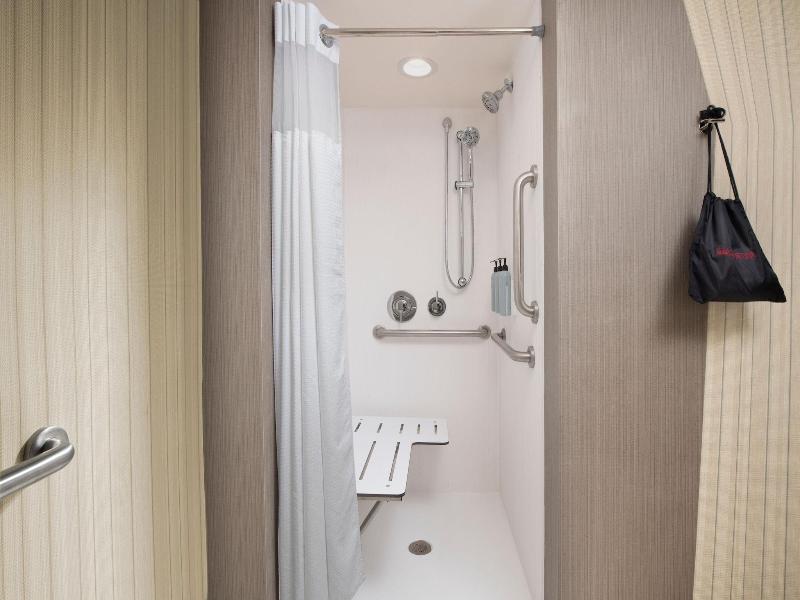 Courtyard By Marriott Minneapolis Edina image