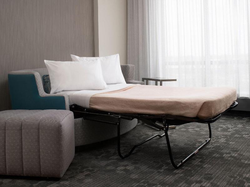 Courtyard By Marriott Minneapolis Edina image