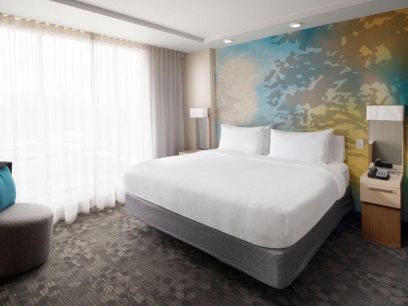 Courtyard By Marriott Minneapolis Edina image