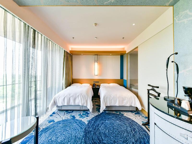 Renaissance Suzhou Taihu Lake Hotel image