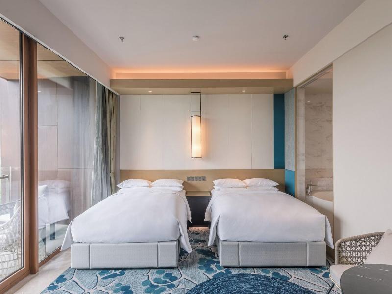 Renaissance Suzhou Taihu Lake Hotel image