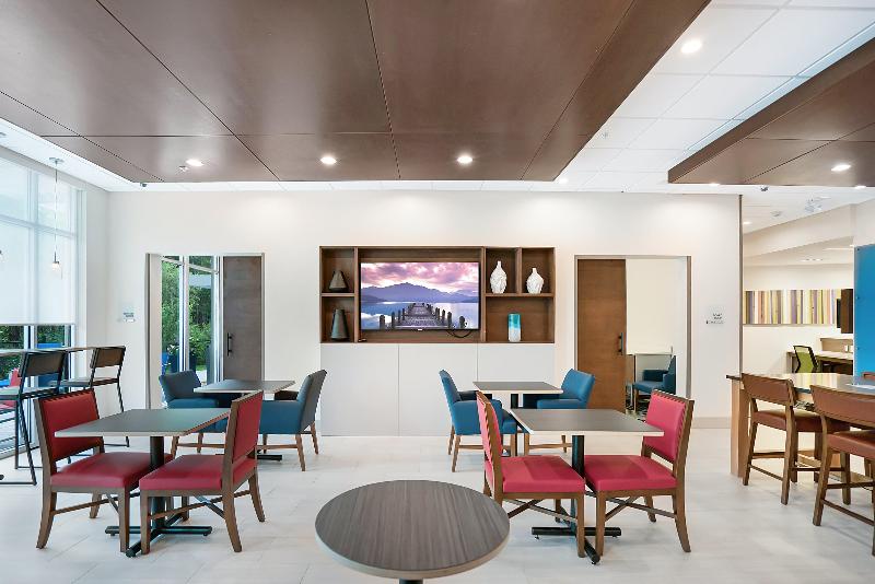 Holiday Inn Express Jacksonville South Bartram Prk image