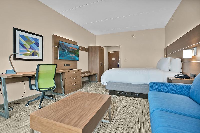 Holiday Inn Express Jacksonville South Bartram Prk image