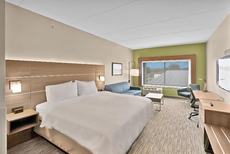 Holiday Inn Express Jacksonville South Bartram Prk image