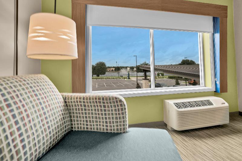 Holiday Inn Express Jacksonville South Bartram Prk image