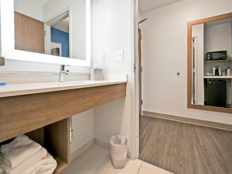 Holiday Inn Express Jacksonville South Bartram Prk image