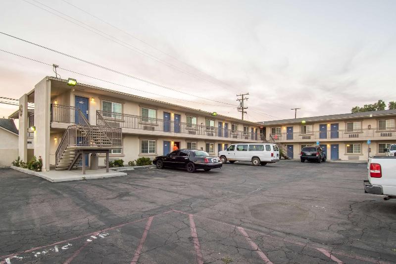Motel 6 Mojave Airport image
