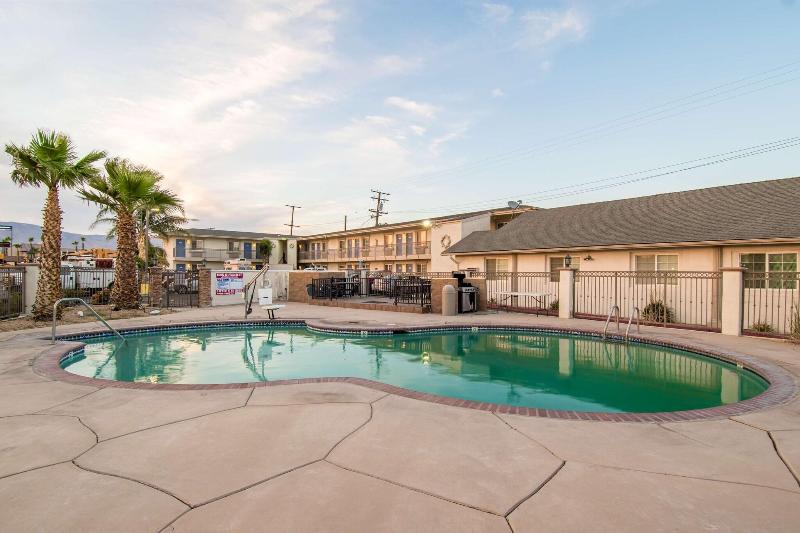 Motel 6 Mojave Airport image