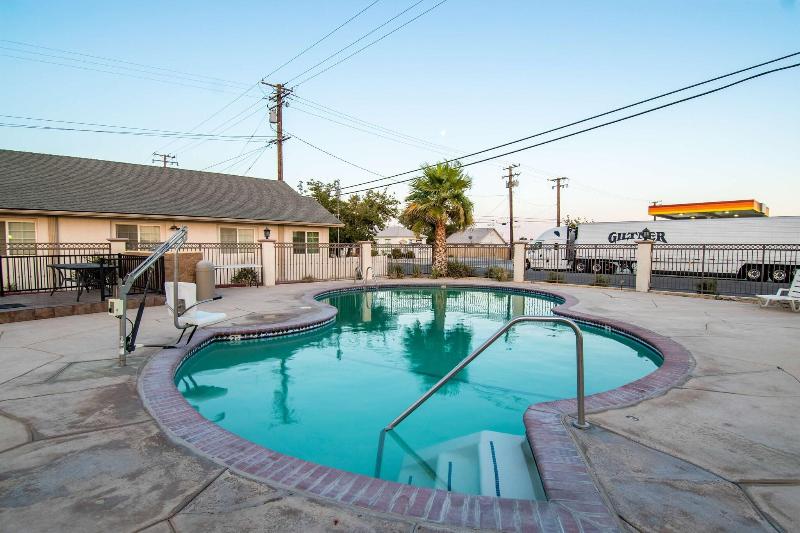 Motel 6 Mojave Airport image