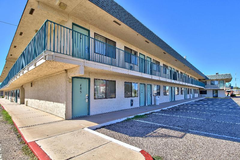 Motel 6 Douglas image