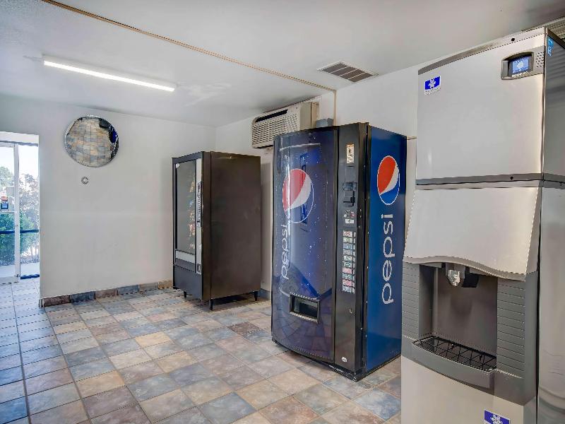 Motel 6 Douglas image