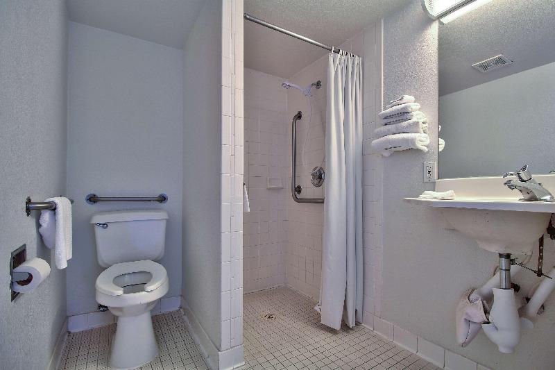 Motel 6 Douglas image