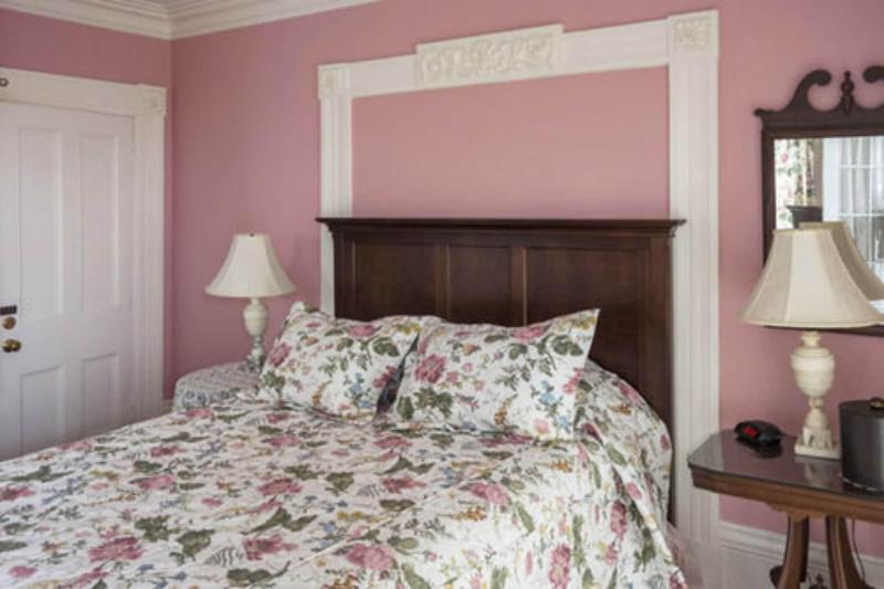 The Yankee Clipper Inn image
