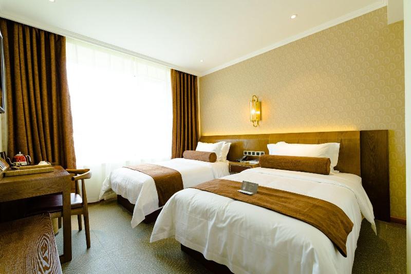 Qingdao James Joyce Hotel image