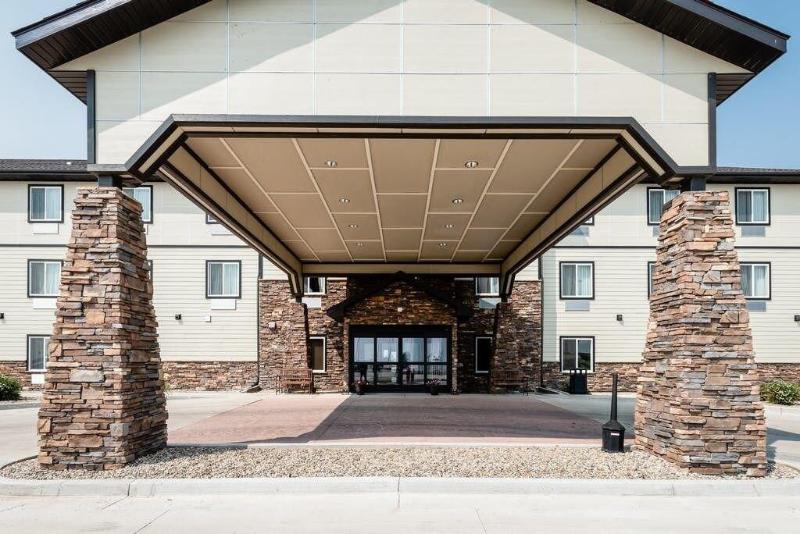 Black Gold Suites Stanley image
