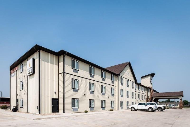 Black Gold Suites Stanley image