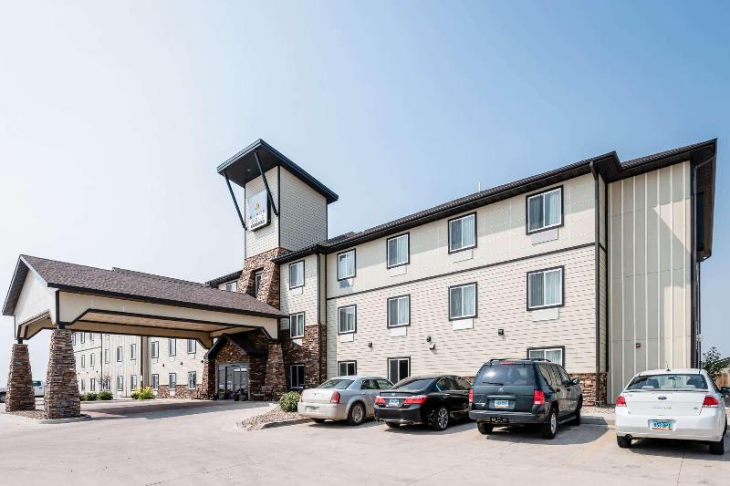 Black Gold Suites Stanley image