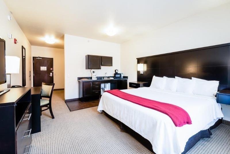 Black Gold Suites Stanley image