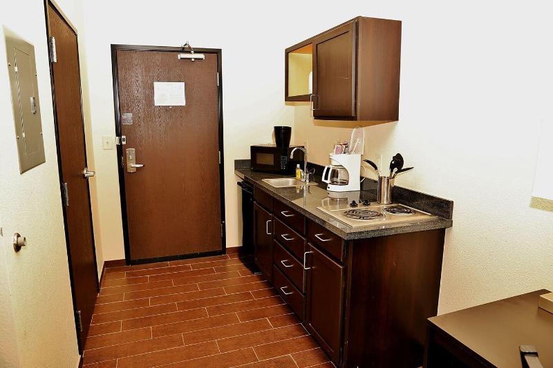 Black Gold Suites Stanley image