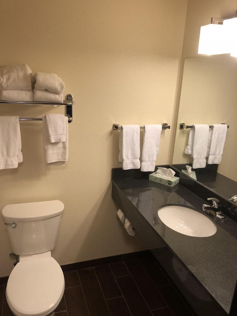Black Gold Suites Stanley image