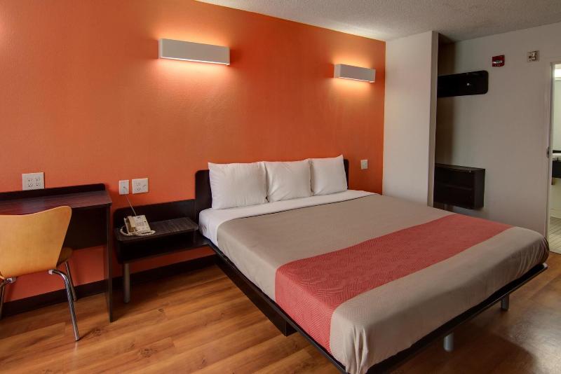 Motel 6 West Monroe image