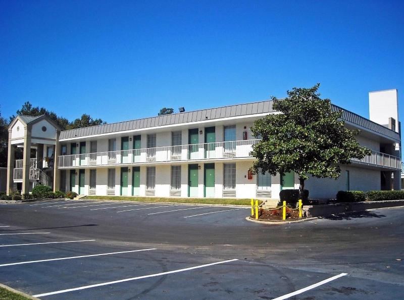 Motel 6 West Monroe image