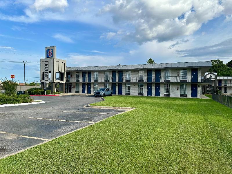 Motel 6 West Monroe image