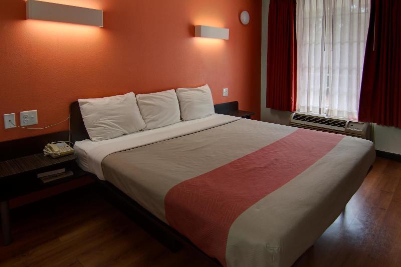 Motel 6 West Monroe image