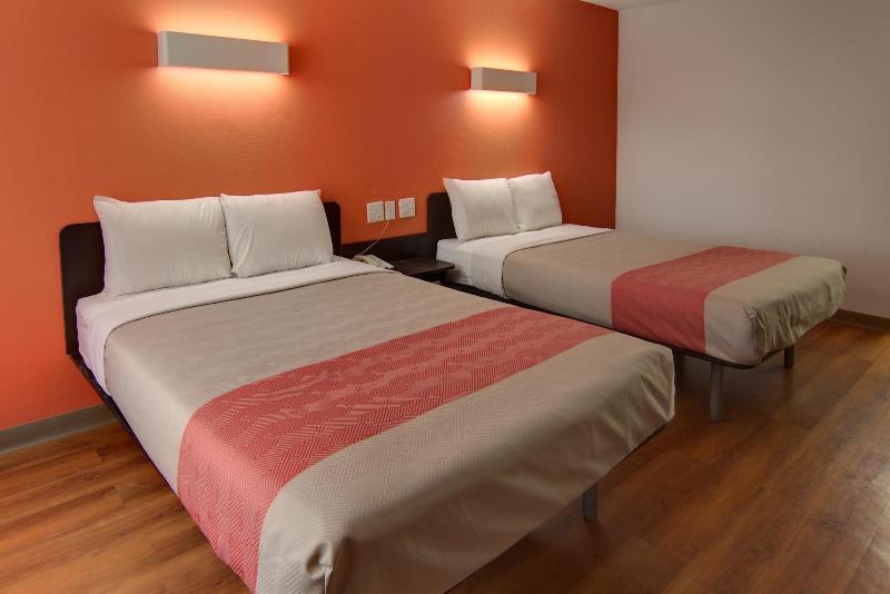 Motel 6 West Monroe image