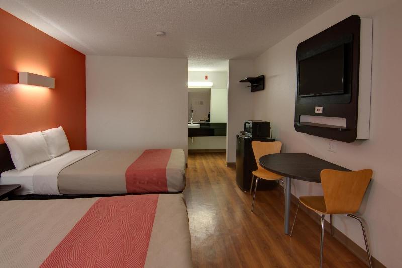 Motel 6 West Monroe image