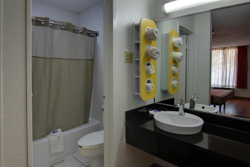 Motel 6 West Monroe image