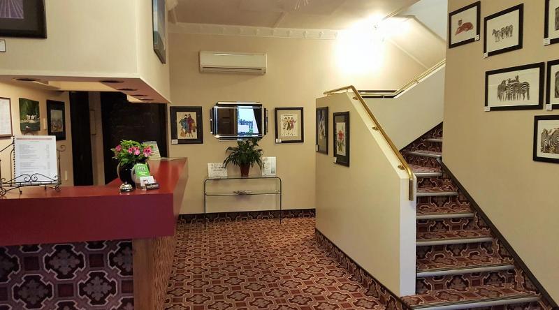 Foveaux Hotel
