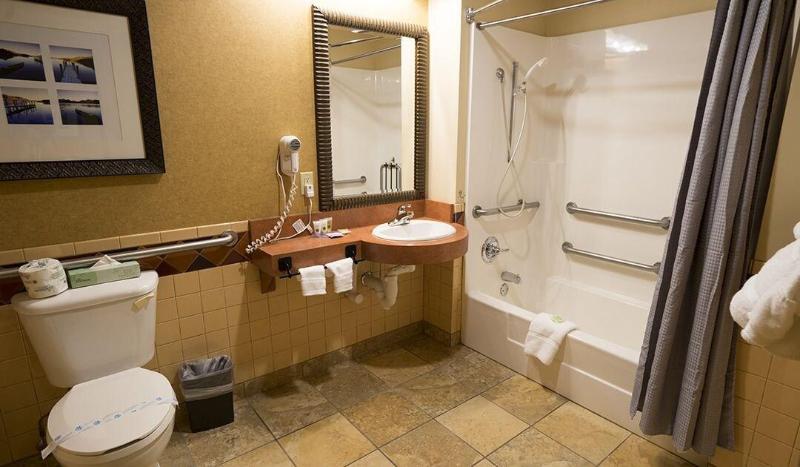 Robinson Rancheria Resort And Casino image