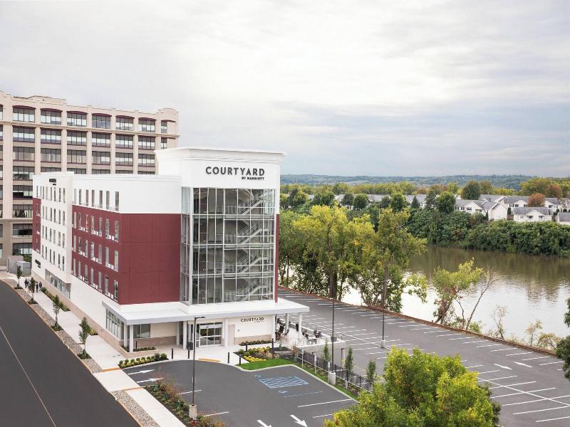 Courtyard By Marriott Albany Troy Waterfront image