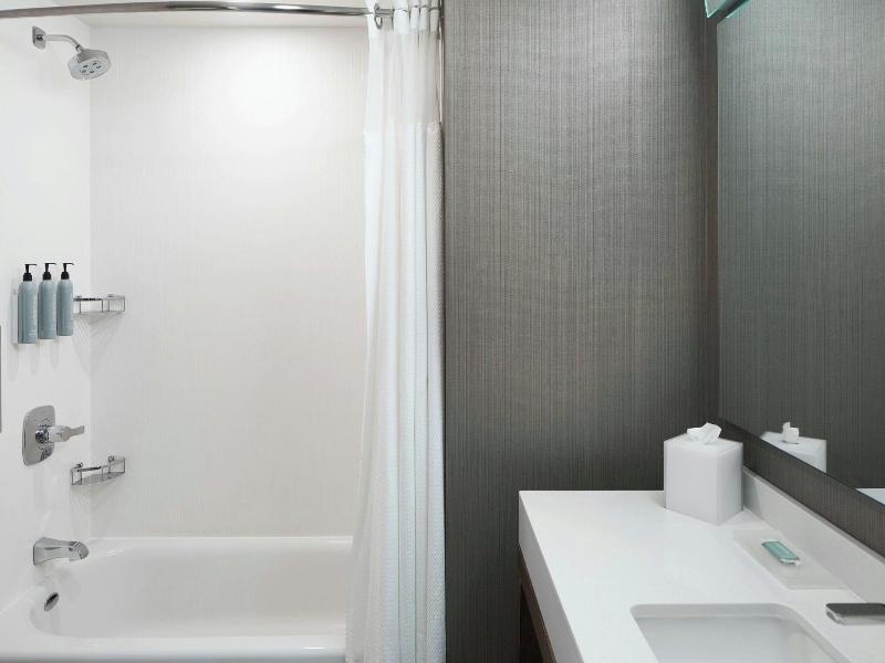 Courtyard By Marriott Albany Troy Waterfront image