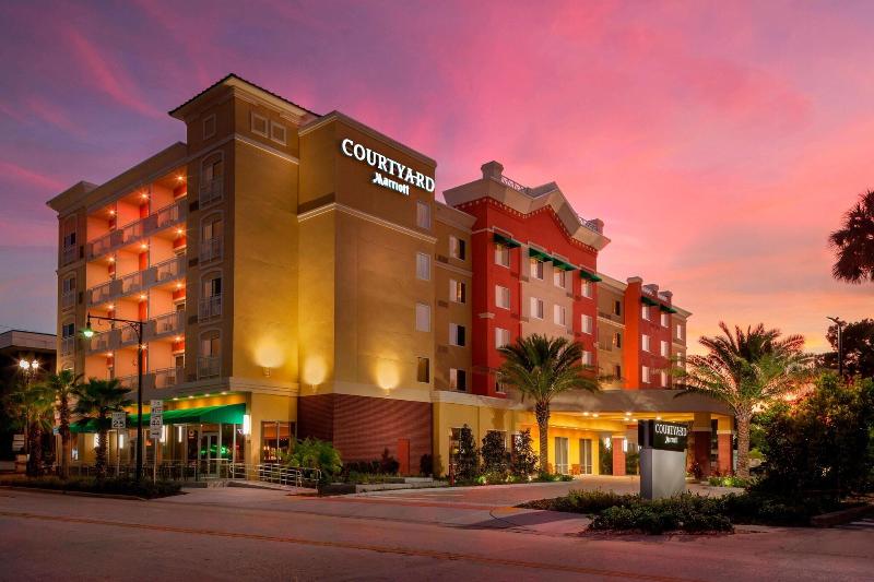 Courtyard By Marriott Deland Historic Downtown image