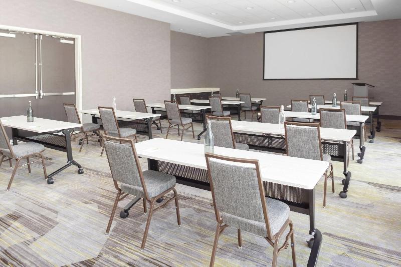 Courtyard By Marriott Deland Historic Downtown image