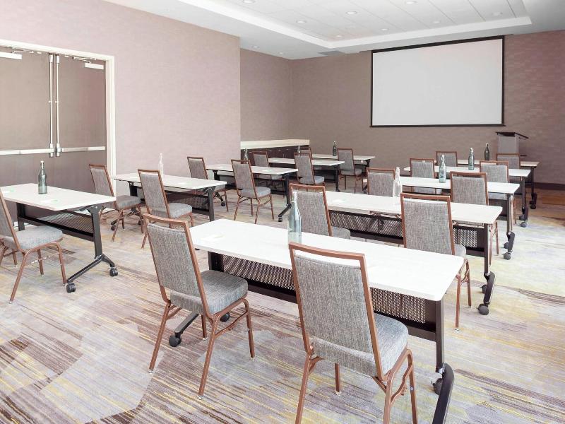 Courtyard By Marriott Deland Historic Downtown image