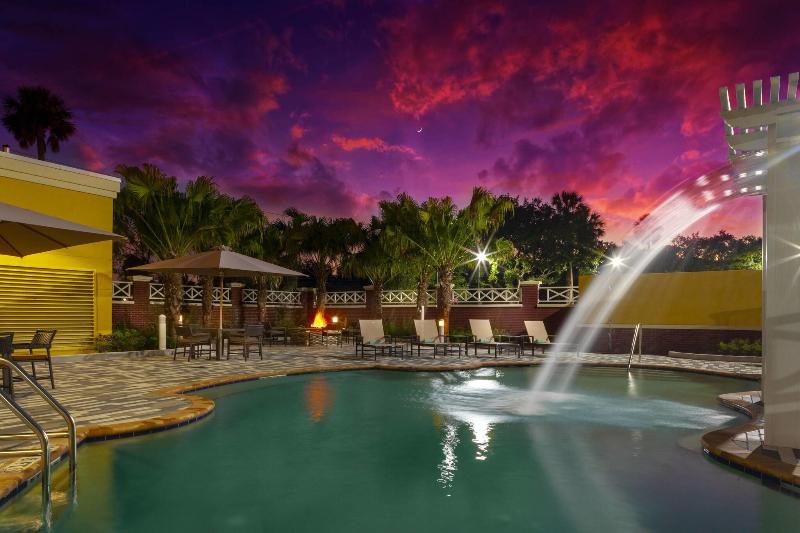 Courtyard By Marriott Deland Historic Downtown image