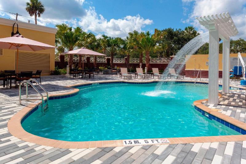Courtyard By Marriott Deland Historic Downtown image