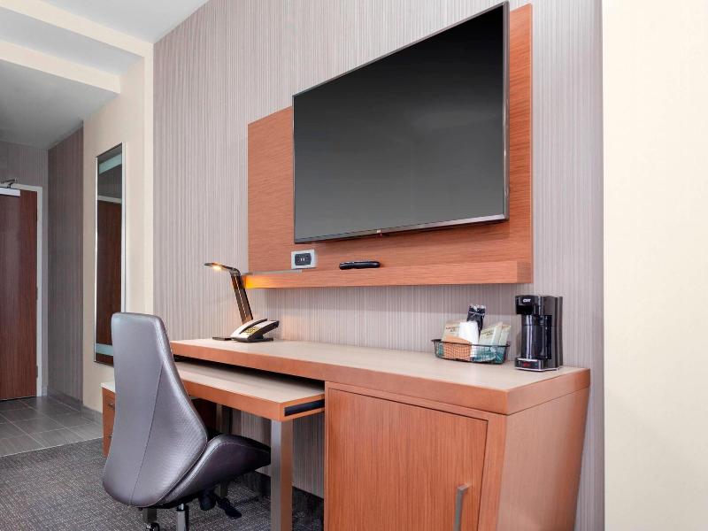 Courtyard By Marriott Deland Historic Downtown image