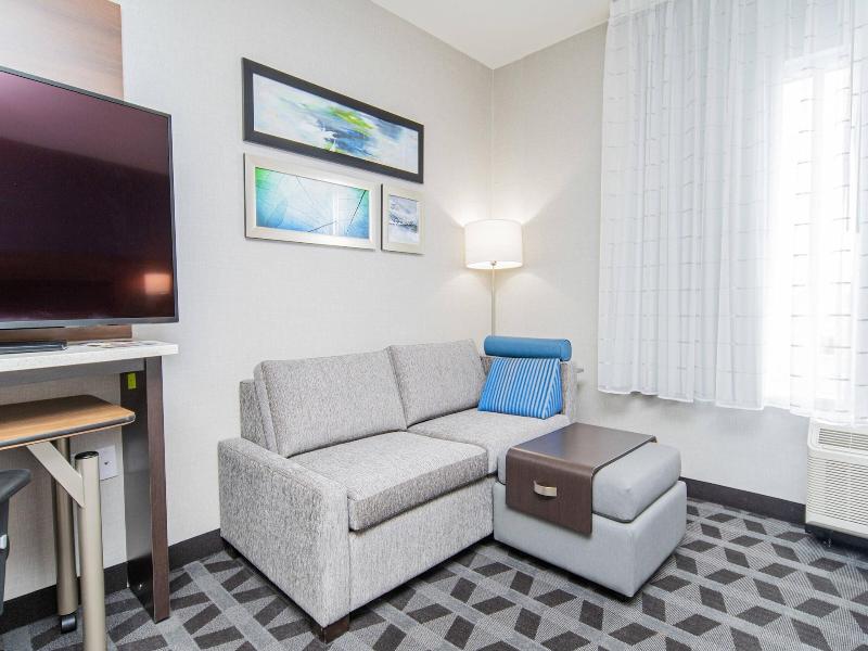 Towneplace Suites By Marriott Brantford And Confer image